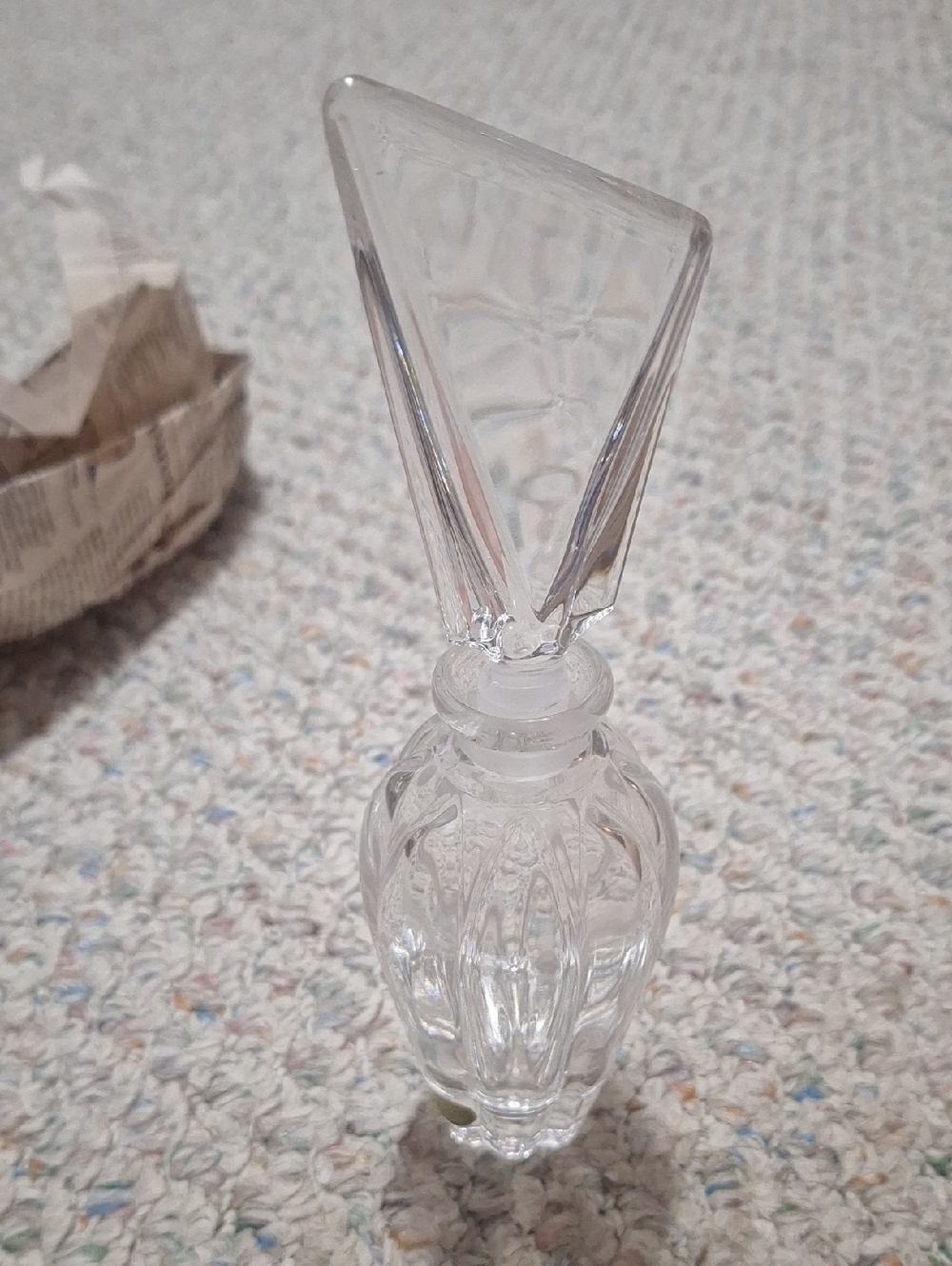 Clear Glass Perfume Bottle with Faceted Stopper